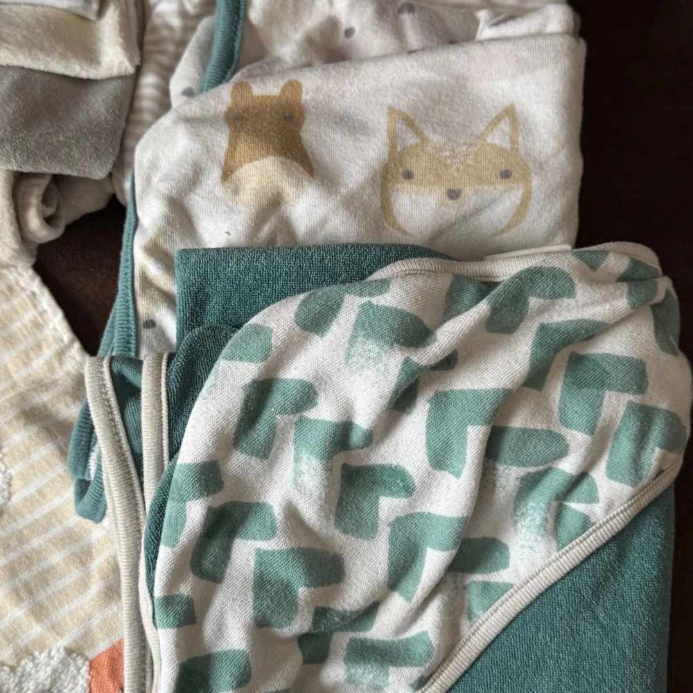Cloud Island Just Born Baby Hooded Towel‎ Washcloth Bundle Teal Cream 8 Pc Set